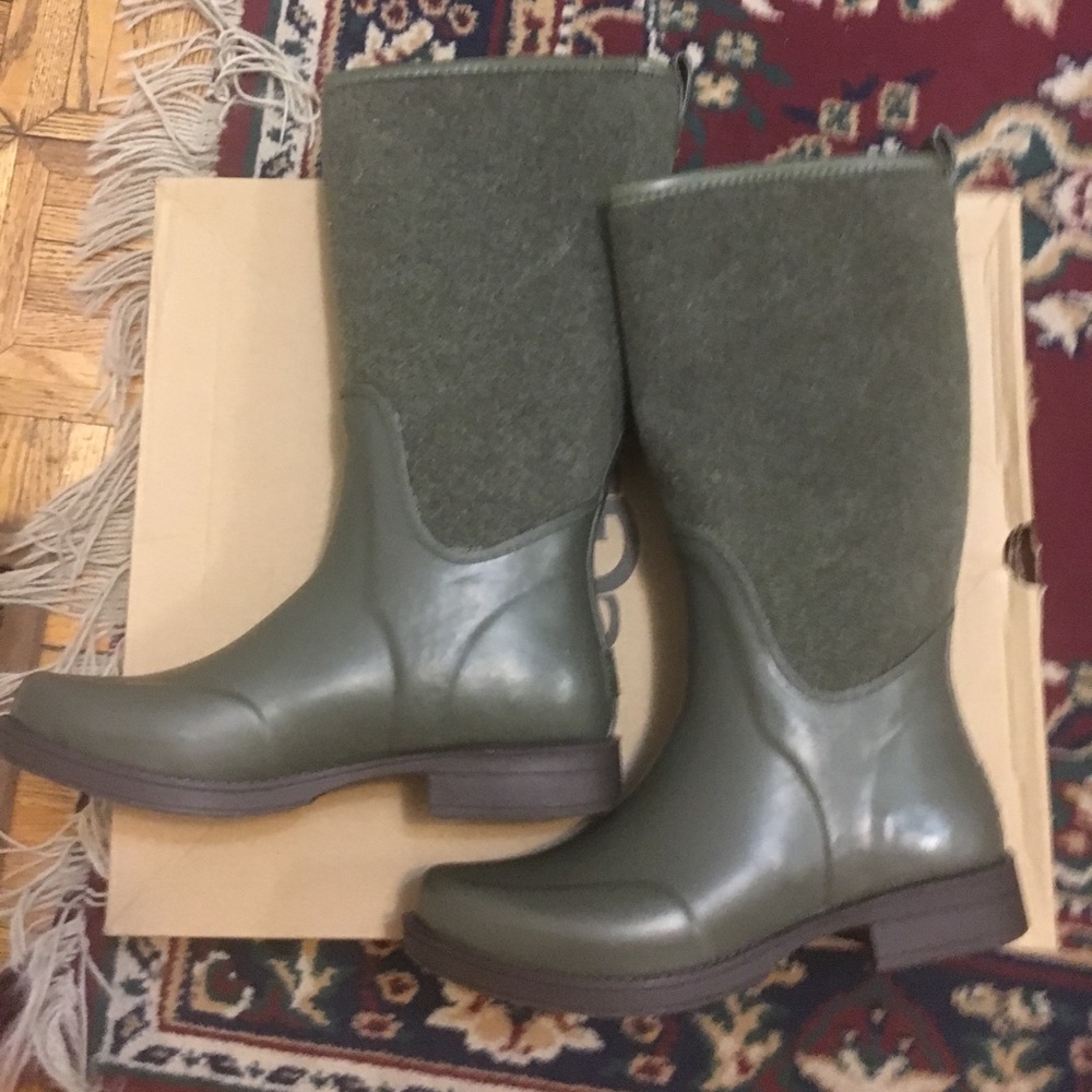 Ugg Rainboots
